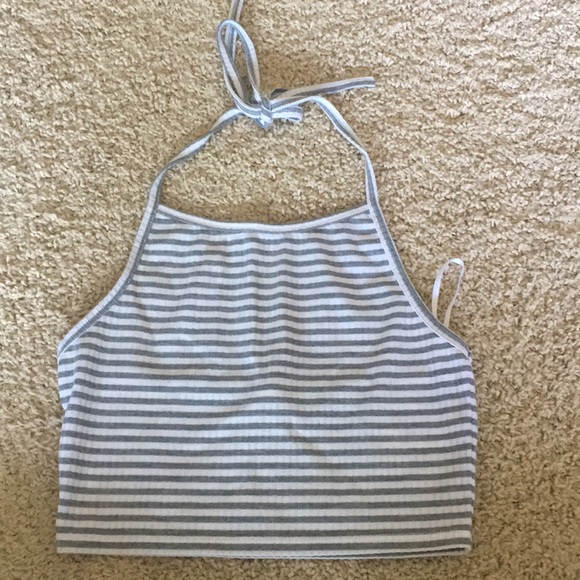 Aritzia Tops - Wilfred free cropped halter